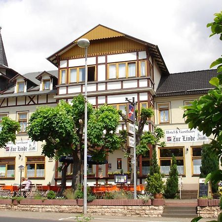Gasthaus & Hotel Zur Linde Friedrichroda Buitenkant foto